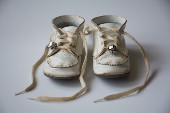 vintage stride rite shoes