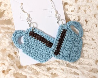 Pendientes de taza de café: Joyas colgantes de algodón hechas a mano