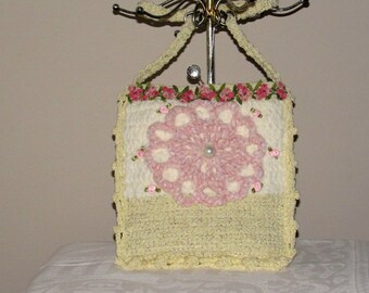 Crochet  Shoulder Bag with Flower Embellishment in Beige for Girls, Messenger Bag, Gifts for Her, Carryall Bag, Festival Bag, Cross-body Bag