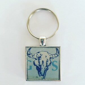 Chaveiro com placa de carro de Montana, presente para viajante, lembrança de Montana, chaveiro com cabeça de touro, presente para caçador, chaveiro para ele.