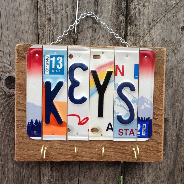 KEY RING HOLDER. Keys. Wall Key Holder. Entry Way Organizer. Housewarming Gift. Gift Idea for Dad