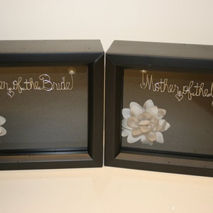 Mère de la mariée mère du marié don. Cadeau de mariage pour les Parents. Mariage Shadowbox. Cadeau pour la mère du marié mariée. Nom du fil.