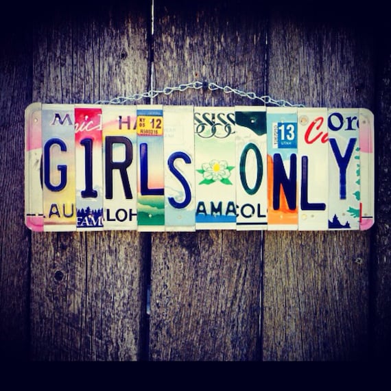 Girls Only Sign, Personalized Kid's Room Sign, Floral Girls Bedroom Sign, Custom Kid Bedroom Playroom Sign - License Plate Sign