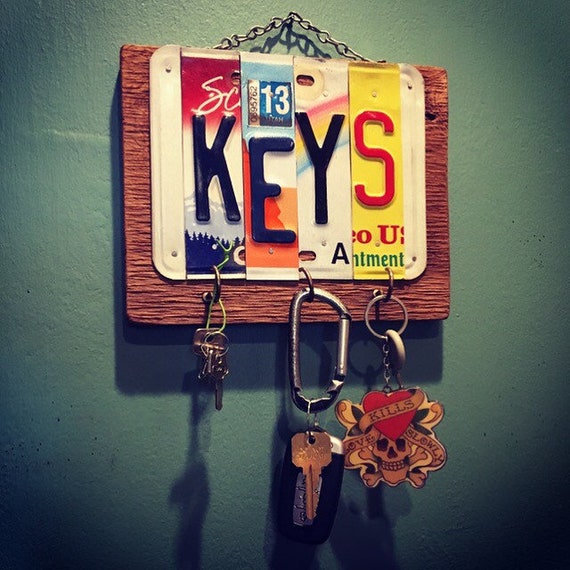 License Plate Wood Key Holder. Key Hook. Home Decor. Key holder for wall. Garage Key Holder. Fathers Day Gift. House Warming Gift.