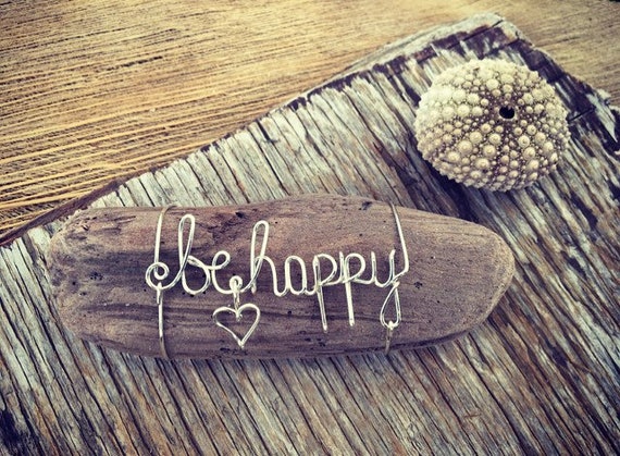 Be Happy Art, Driftwood Decor, Inspirational Quote, Wire Name, Boho Gifts, Driftwood Pieces, Beach House Decor, Made in Hawaii