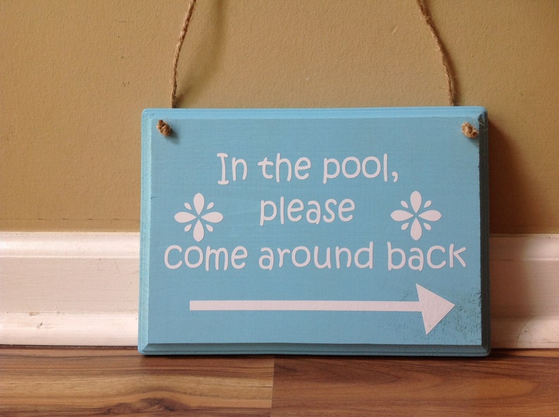 I come in перевод. Please come back сохры. signs in the swimming pool. please come in.