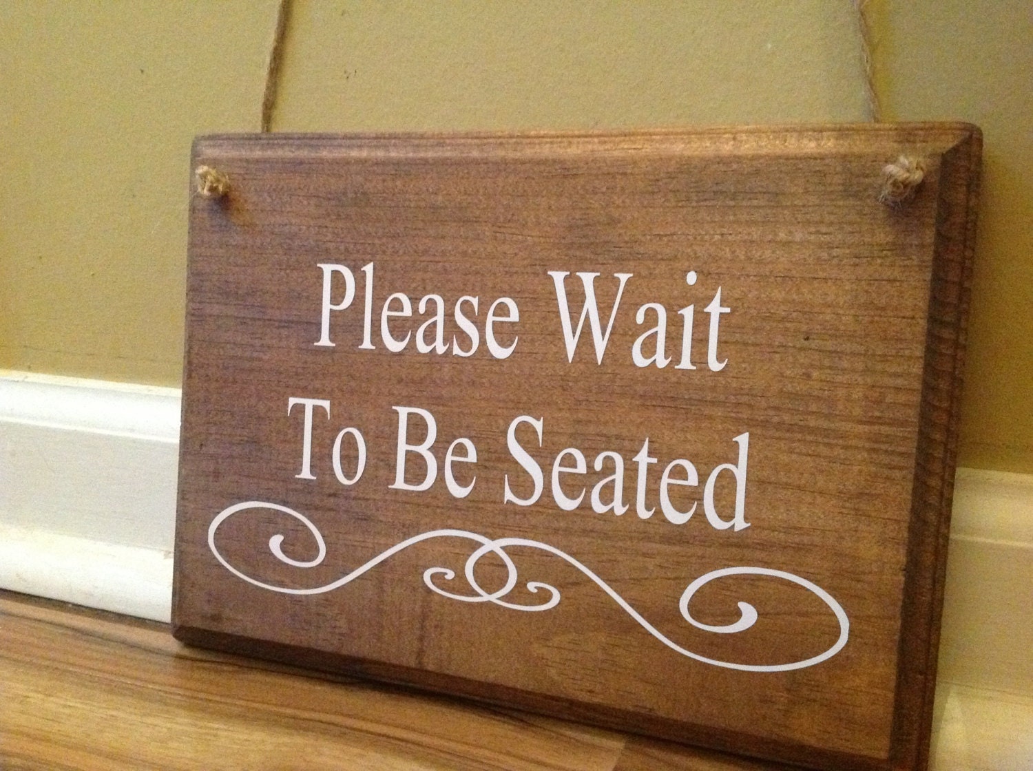 Wait for some time. Please wait to be seated. фото bitte warten*. полки please wait to be seated. please wait.