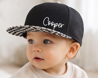 Czapka typu trucker dla niemowląt • Czapka z daszkiem dla maluchów • Dziecięca czapka w kratkę • Czapka z płaskim daszkiem • Młodzieżowa regulowana czapka z imieniem i nazwiskiem