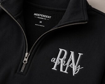 Bluza z nadrukiem pielęgniarki z zamkiem błyskawicznym 1/4, haftowany sweter pielęgniarski, spersonalizowany prezent dla pielęgniarki, prezent na ukończenie studiów pielęgniarskich, monogram z zamkiem błyskawicznym 1/4