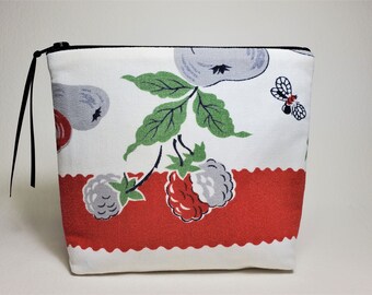 Vintage Tablecloth Zippered Pouch