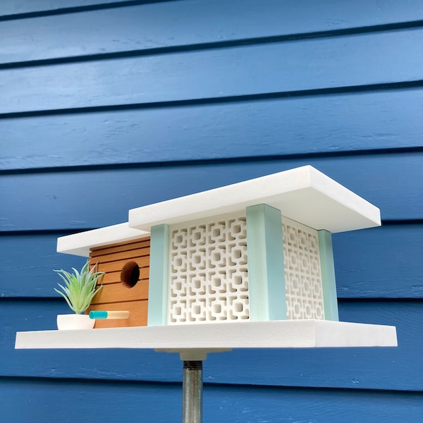Casita para pájaros Indio Light Aqua - Diseño moderno de mediados de siglo con bloques de hormigón.
