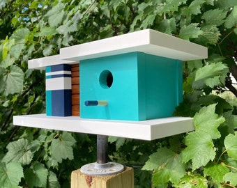 Turquoise Palm Canyon Birdhouse: Mid-Century Modern Design