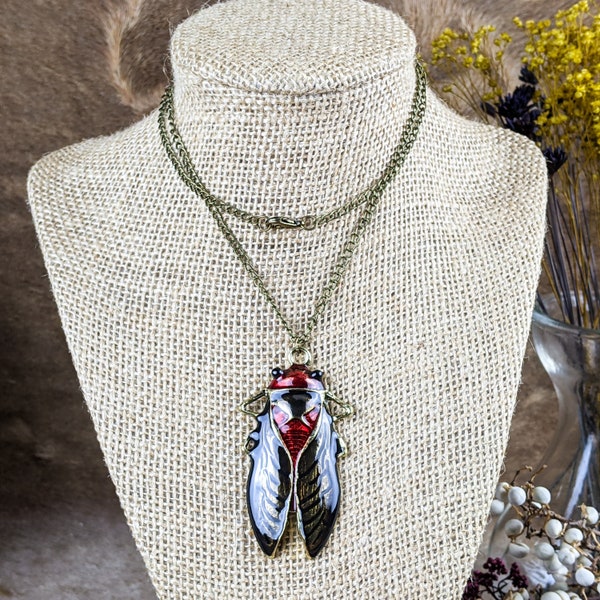 e21f Oddities Curiosities Locust Cicada Jewelry Necklace insect fashion bug Fashion Accessory Insect Collectible Jewelry Costume Bug Lovers