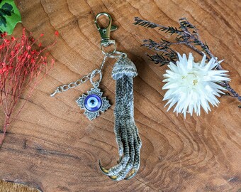 W14b Iguana Lizard Claw Keychain All Seeing Oddities Curiosities talisman oddity bling hook Fashion Accessory keyring Good Luck odd