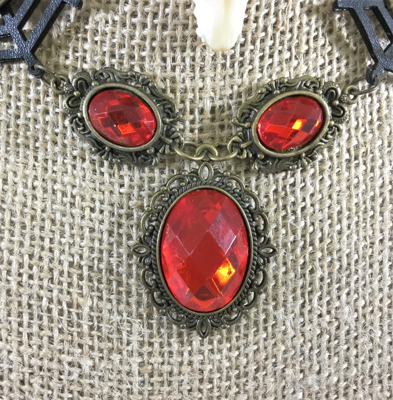 i31e Taxidermy real Bat skull Choker goth Gothic Witch Gothic jewelry necklace collectible specimen spider web