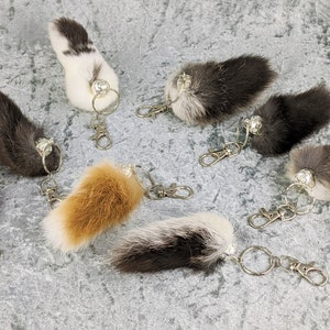 g105n RABBIT Foot Key Chain Hook natural Genuine Lucky purse craft talisman collectible curiosity