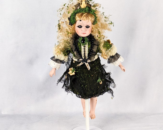 Q71 Haunting Elemental Doll Collectible Series "Mora Moss " Oddities Macabre goth oddity swamp halloween horror gothic display collectible
