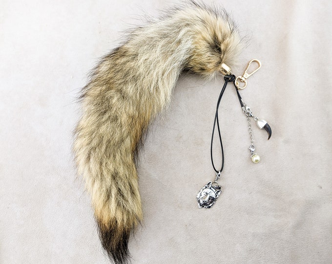 Coyote Tail Key Chain Talisman Purse tooth coyote Charms Taxidermy Oddities fashion collectible specimen animal fur accessory key ring chain