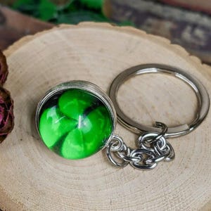 4 Leaf Good Lucky Clover silver Keychain in Clear Round Globe Cabochon Luck resin accessories faux clover key chain gift irish curio oddity