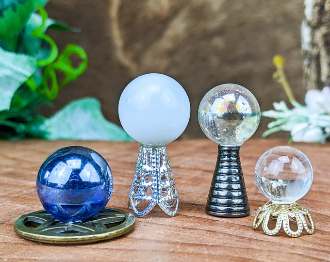 w204c LOT of 4 Crystal Balls w/ Bases Dollhouse Miniature Various Scales Witchy Fortune Teller Decor Tiny Mystic Diorama Props Doll House