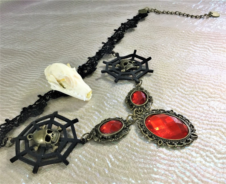 i31e Taxidermy real Bat skull Choker goth Gothic Witch Gothic jewelry necklace collectible specimen spider web
