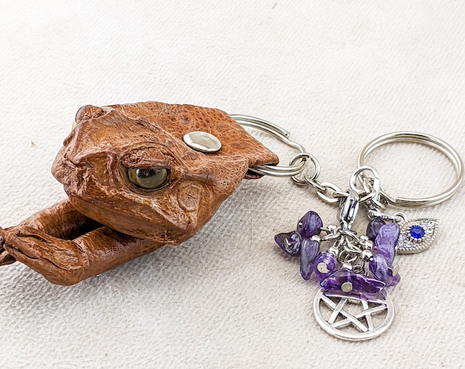Witch Cane Frog Keychain Taxidermy talisman oddities Curiosities key chain dark aesthetic swamp witch occult style voodoo amphibian