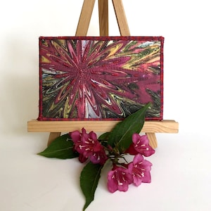 Art fibre matelassé en rouge et vert avec perles, art tissu déformé avec photo, carte postale tissu matelassé coucher de soleil 4 x 6 po, carte art fibre perlée Fsll