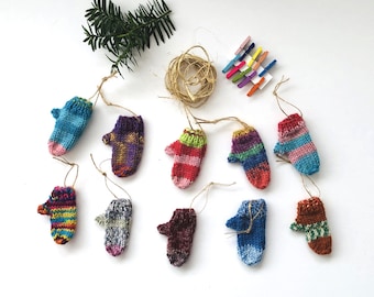 Knitted Mitten Garland, Miniature Mitts Bunting, Hand Knit Mini Mitts on a String, Mitten Christmas Tree Garland