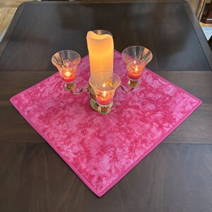 Violet Bloom Quilted Table Topper NCU0DQQ104