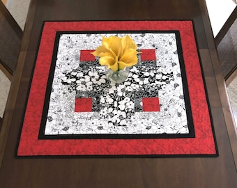 Black White Red Table Topper, 32-1/4" (82cm) Square Quilted Table Topper or Wallhanging, Reversible Modern Table Center