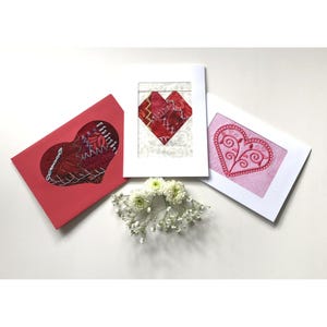 Lot de 3 cartes de voeux brodées, cartes coeurs uniques faites à la main, cartes de la Saint-Valentin en textile, art fibreux, cartes d'anniversaire de mariage 5 x 7 pouces