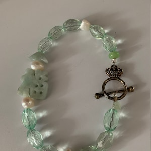 Beautiful Pale Green Jade, Pearl, and Crystal Good Luck Bracelet - Chinese Good Luck Character
