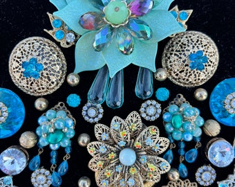 Vintage Jewelry Tree Framed Art Picrure Aqua Crystal Pin Brooch