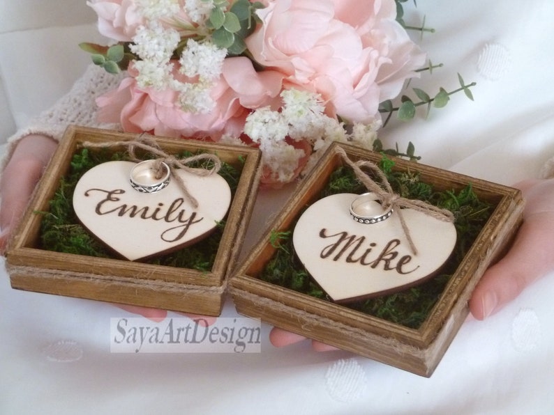 Ring Pillow Box, Wood Ring Holder. Two Personalized Wooden Hearts for Rings. Wedding Ring Box alternative. Custom Wooden Hearts. Mr and Mrs Heart+Boxes+Moss