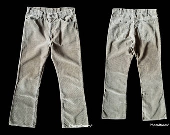 Vintage Mens Levi's corduroy bell bottoms, white tag 32" waist.