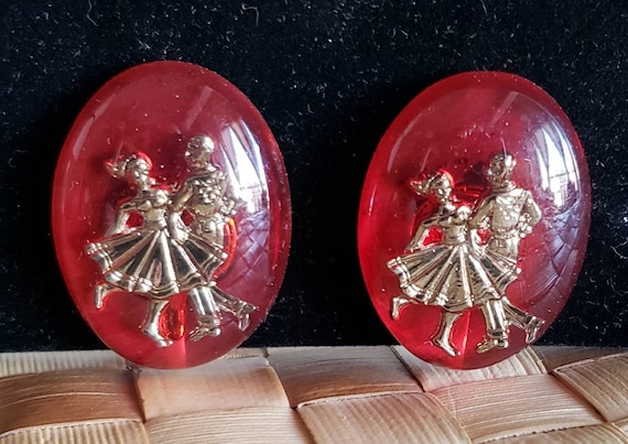 Vintage Red Lucite Swing Dancer Clip On Earrings. - image 7