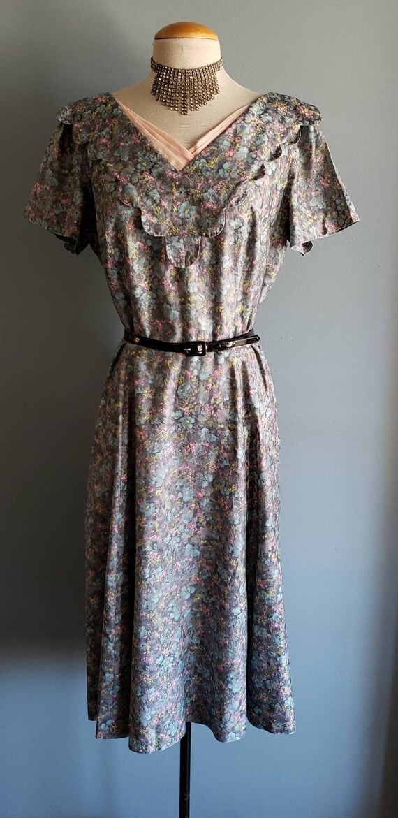 Plus size 1950s painterly floral party/sunday dres