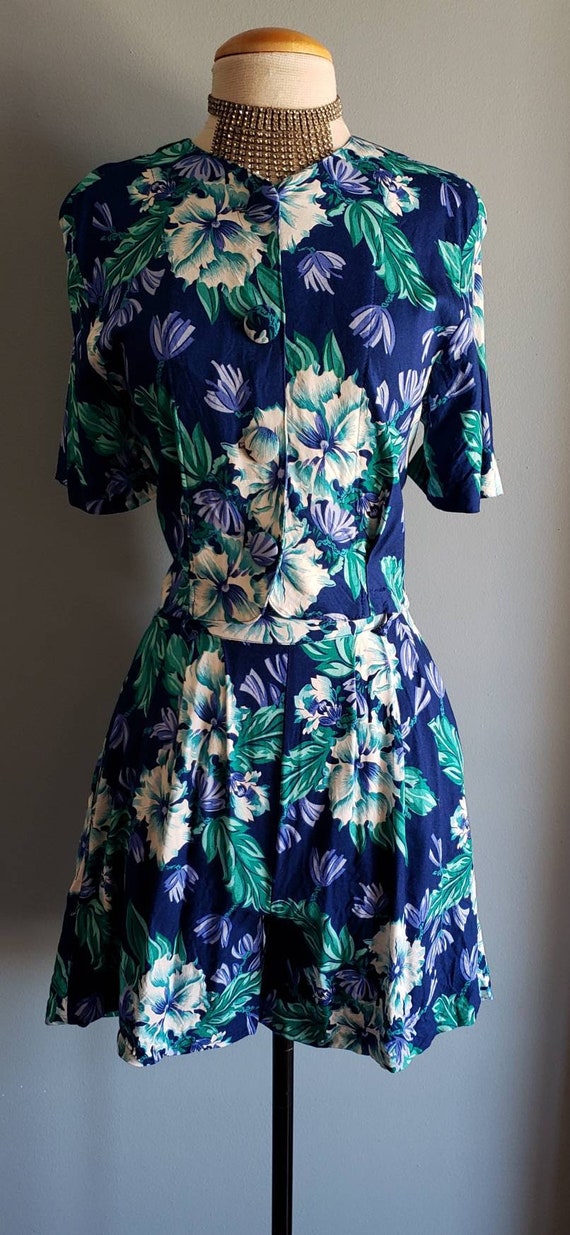 Vintage Hawaiian 2 piece skirt and top set.