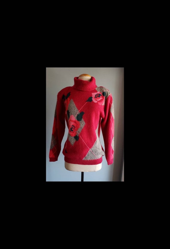 1980s Pierre Cardin rose and argyle sweater.