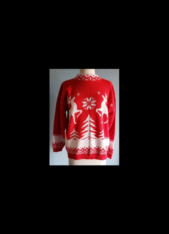Vintage red holiday sweater Gem