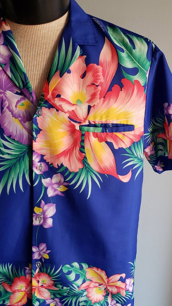 Striking orchid print mens vintage Hawaiian shirt. - image 3