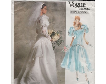 green emerald velvet dress Solana Ensemble  Elegant Basque Waist Neck Scarf Satin Bridal Corset Gown  2025 2026  Boom Blush