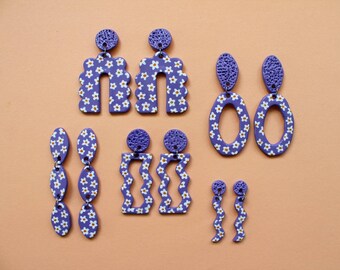 Clay earrings, drop earrings, dangly earrings, handpainted earrings, fimo earrings, purple and white daisy flowers