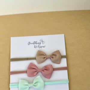 Baby Headband Bow Set , Soft and Stretchy Nylon Bows for Newborns, Infants Toddler, Baby Girl Hair Accessories & Baby Shower Gift