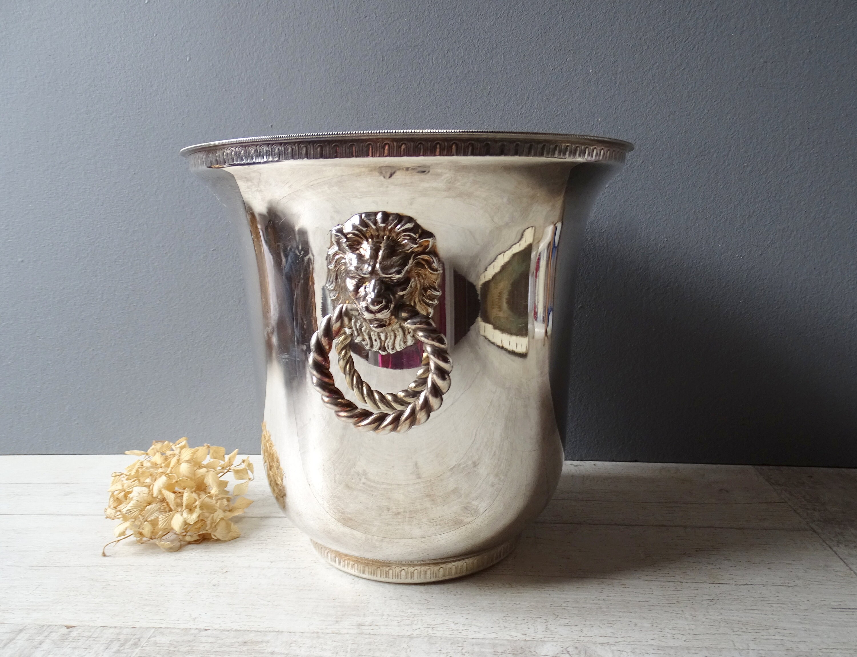 Seau à Champagne en Métal Plaqué Argent Français Antique, Têtes de Lion.