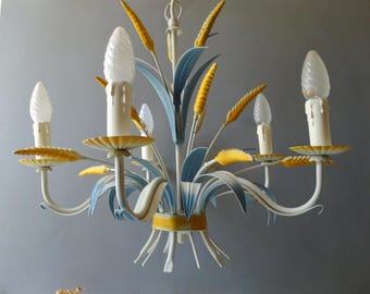 Lampadario vintage francese in lamiera, 5 bracci, con decorazione a pannocchia di mais.