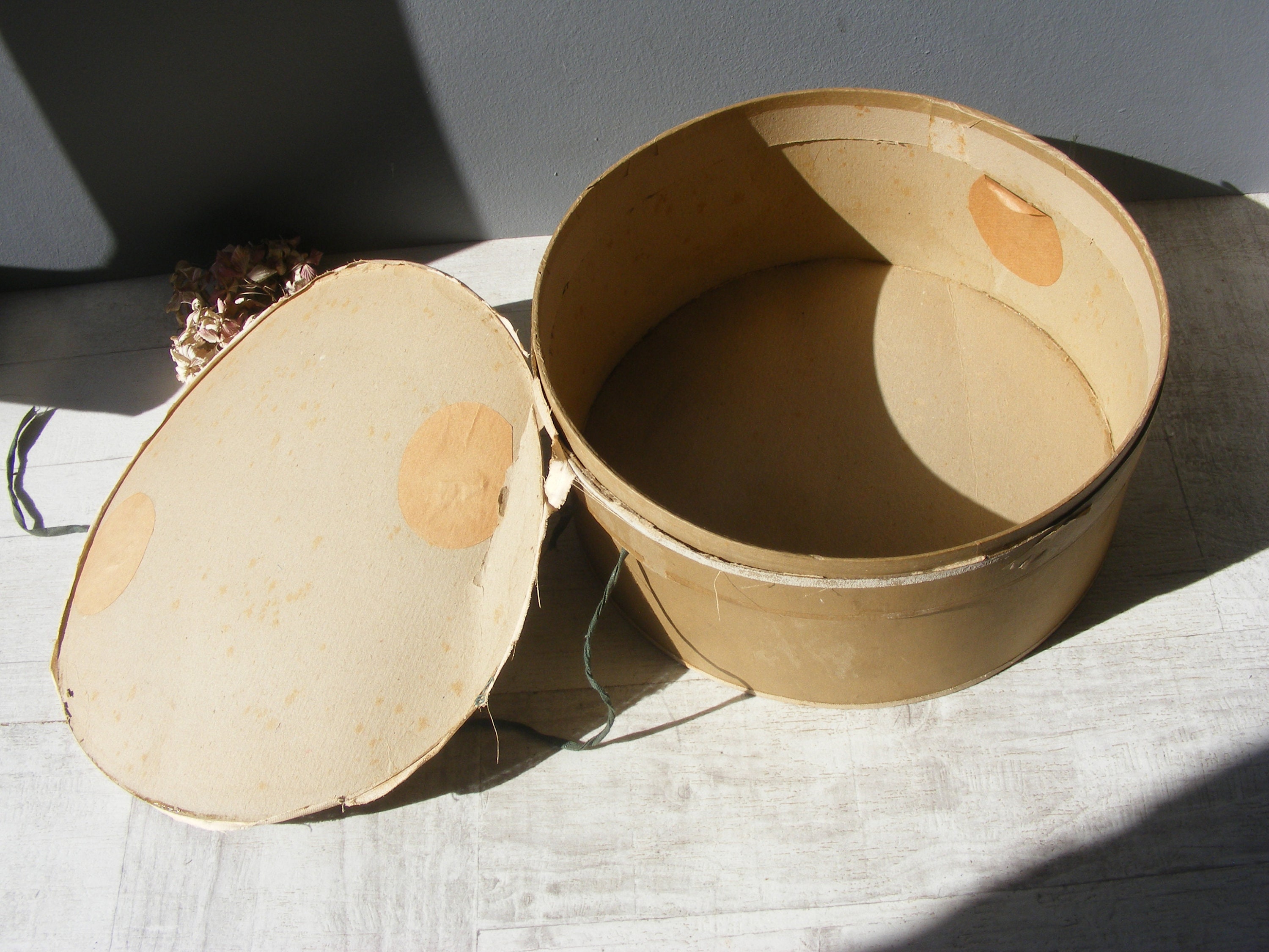 French Vintage Wool Judge Hat - La Belle Jardinière - Original Box