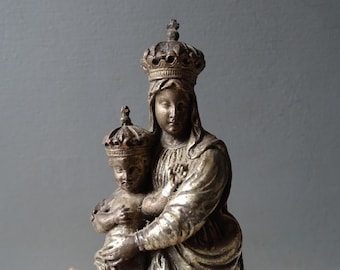 Antigua estatua religiosa francesa de Nuestra Señora de las Victorias en zinc.