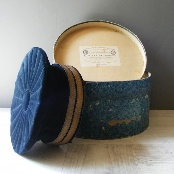 Rare Antique French Magistrate Hat,in its original case.from the 1900s.