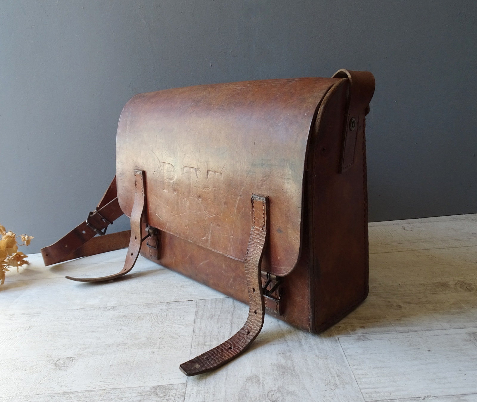 Lockit Handbagcanvas Leather Designers Messenger Bag Famous Trip Postman  Classic Handbag Briefcase Crossbody Good Quality Louiseitys Purse  Viutonitys From Yifanfengshun69777, $36.48